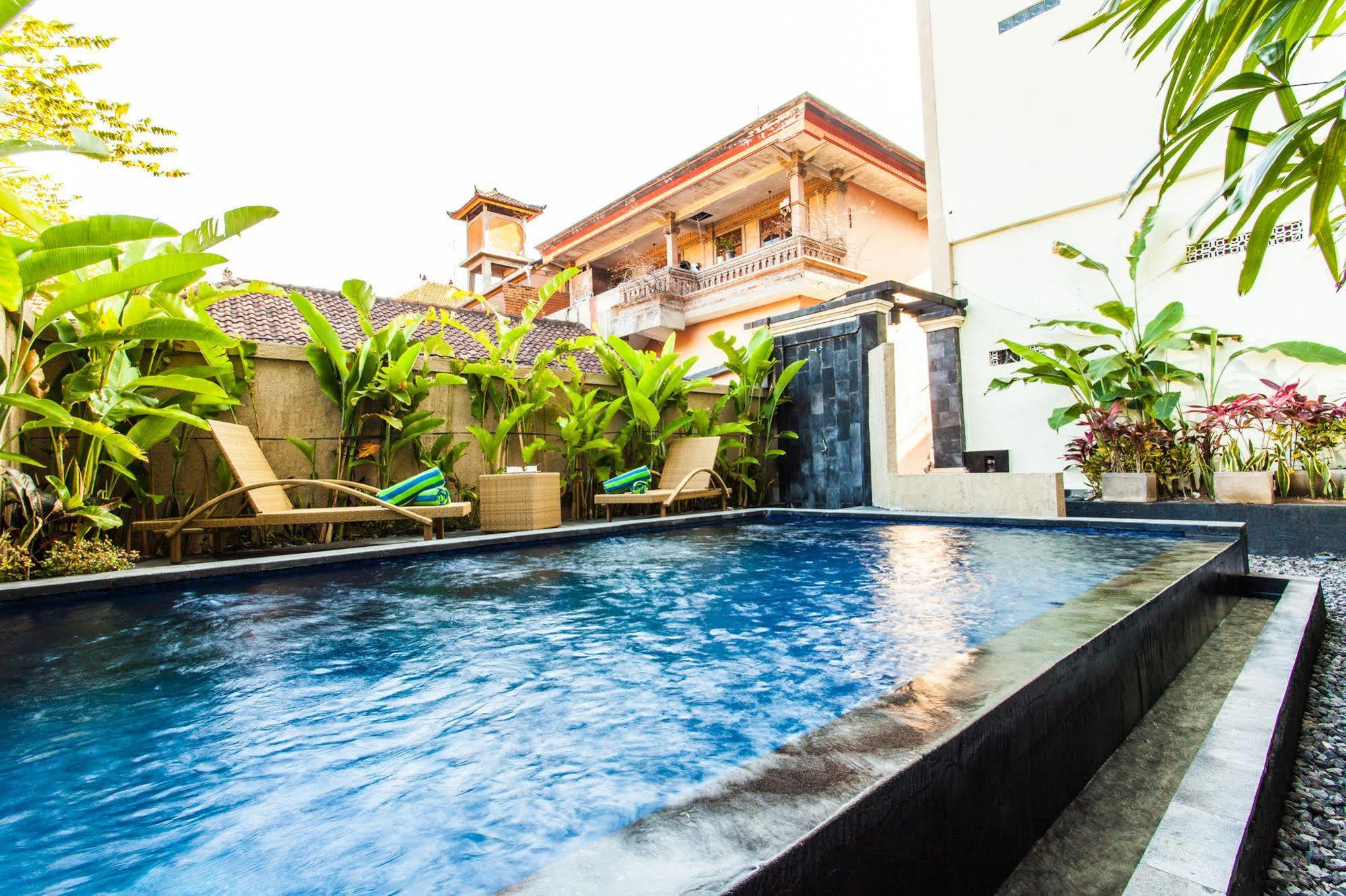 Luckys Guest House Kuta  Exterior photo